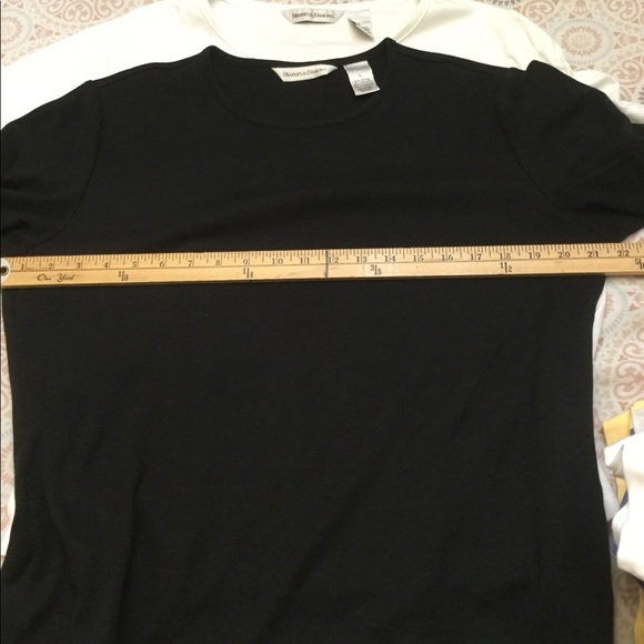 Lot of Two Short Sleeve Crew Neck T-shirt Sz. L - Picture 5 of 6